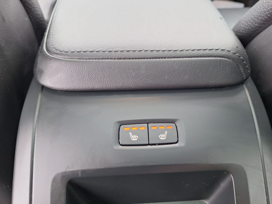 2023 Volvo XC60 2L Petrol Plug-in Hybrid For Sale Images