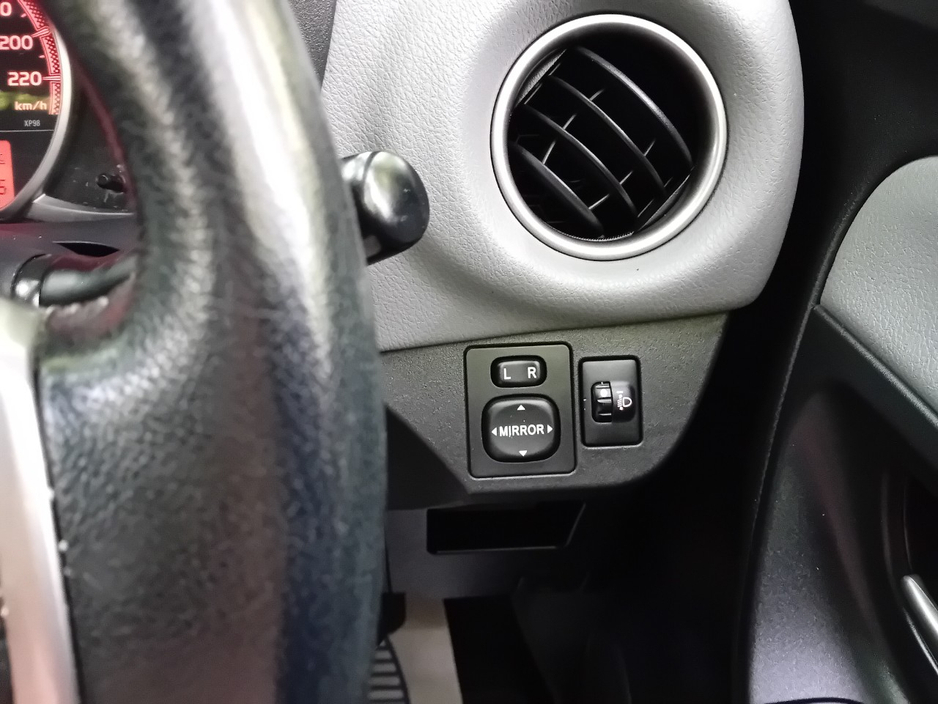 2017 Toyota Yaris 1L Petrol For Sale Images