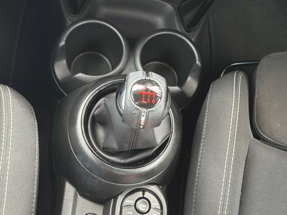 2021 MINI Hatch 2L Petrol For Sale Images