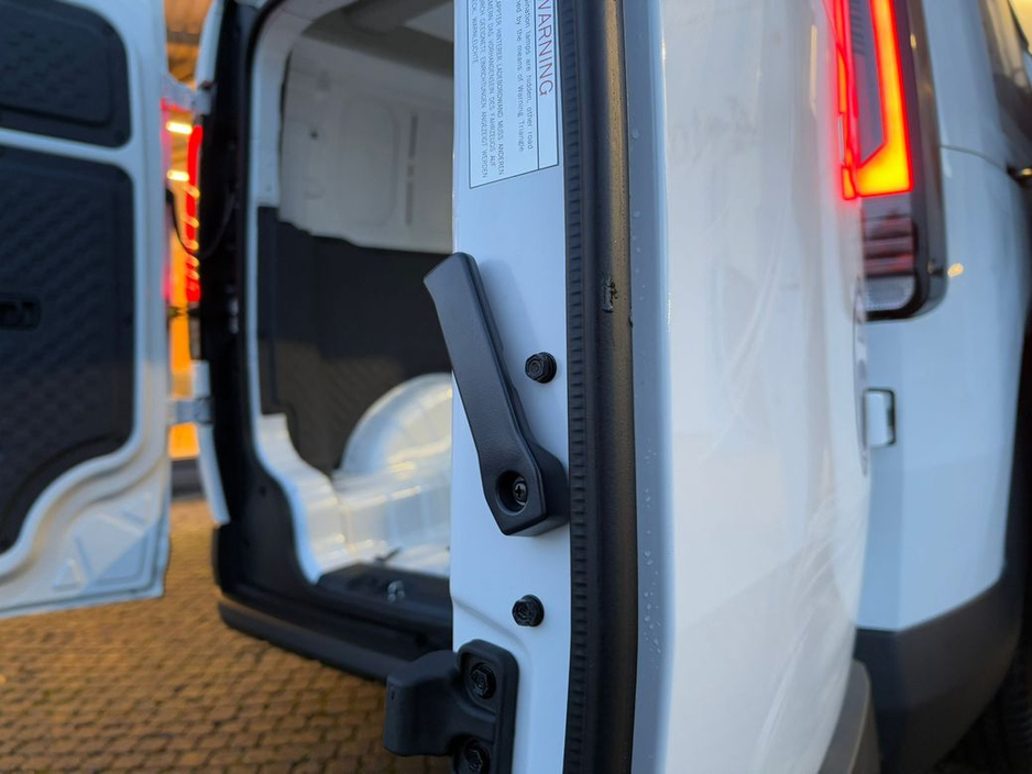 Kia PV5 K2 Cargo — thumbnail 26