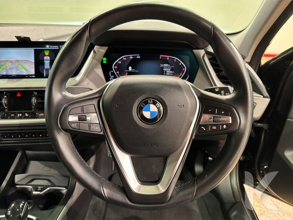 BMW 1 Series 118I 1.5 AUTOMATIC - FACTORY ALLOYS - CRUISE CONTROL - DIGITAL DASH - REAR CAMERA — thumbnail 18