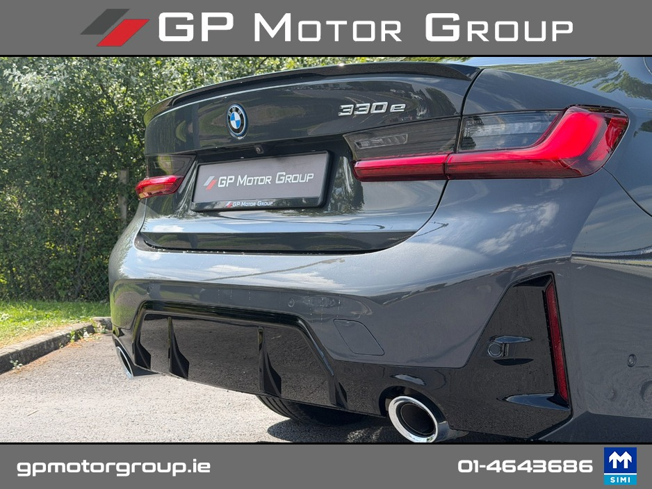 BMW 3 Series 330E M SPORT M PERFORMANCE *REMAINING MANUFACTURE WARRANTY* — thumbnail 10