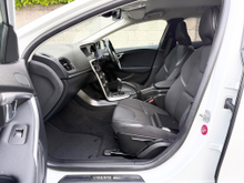 2014 Volvo V40 2L Diesel For Sale Images