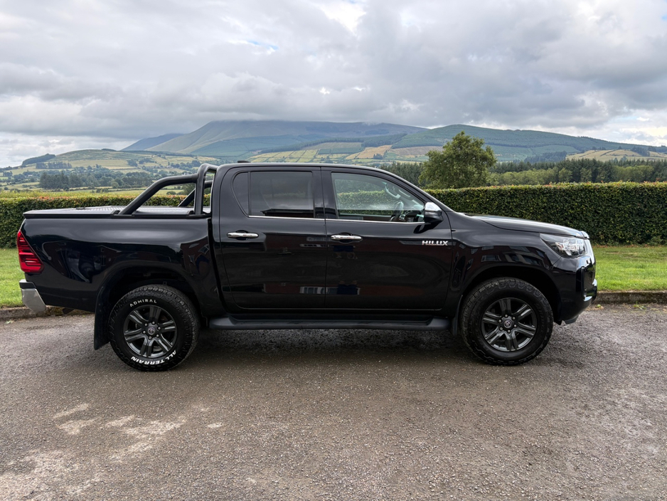 2023 Toyota Hilux For Sale Images