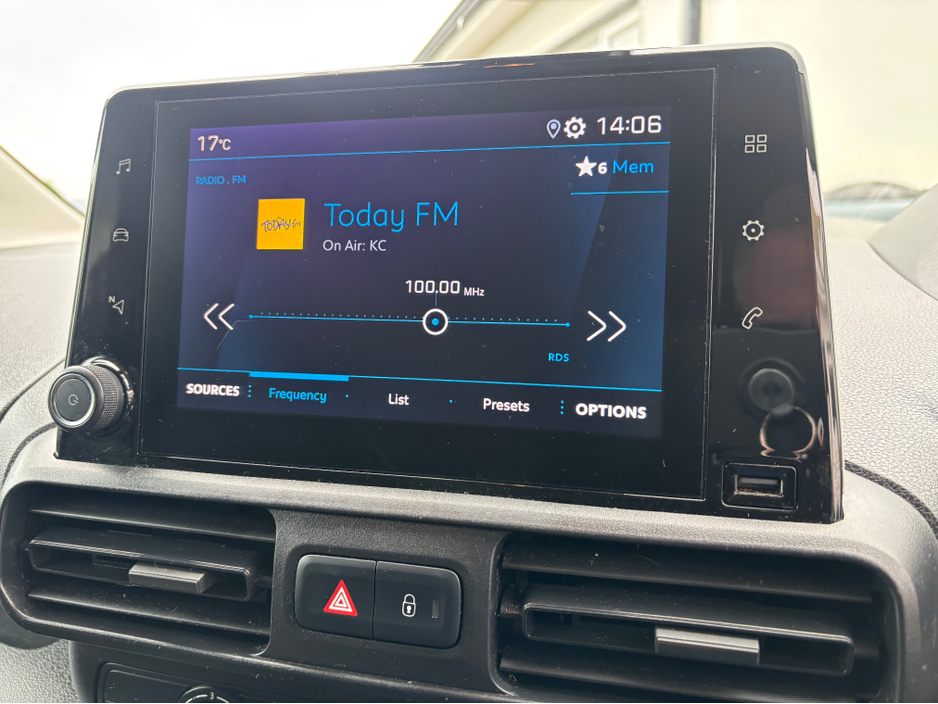 2021 Peugeot Partner 1.5L Diesel For Sale Images