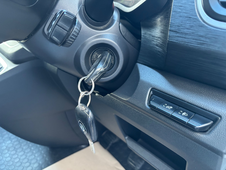 2022 Renault Trafic 2L Diesel For Sale Images