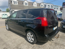 2011 Peugeot 5008 1.6L Diesel For Sale Images
