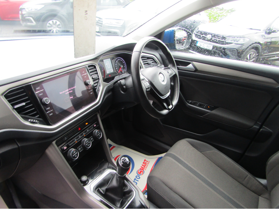 2021 Volkswagen T-Roc 2L Diesel For Sale Images