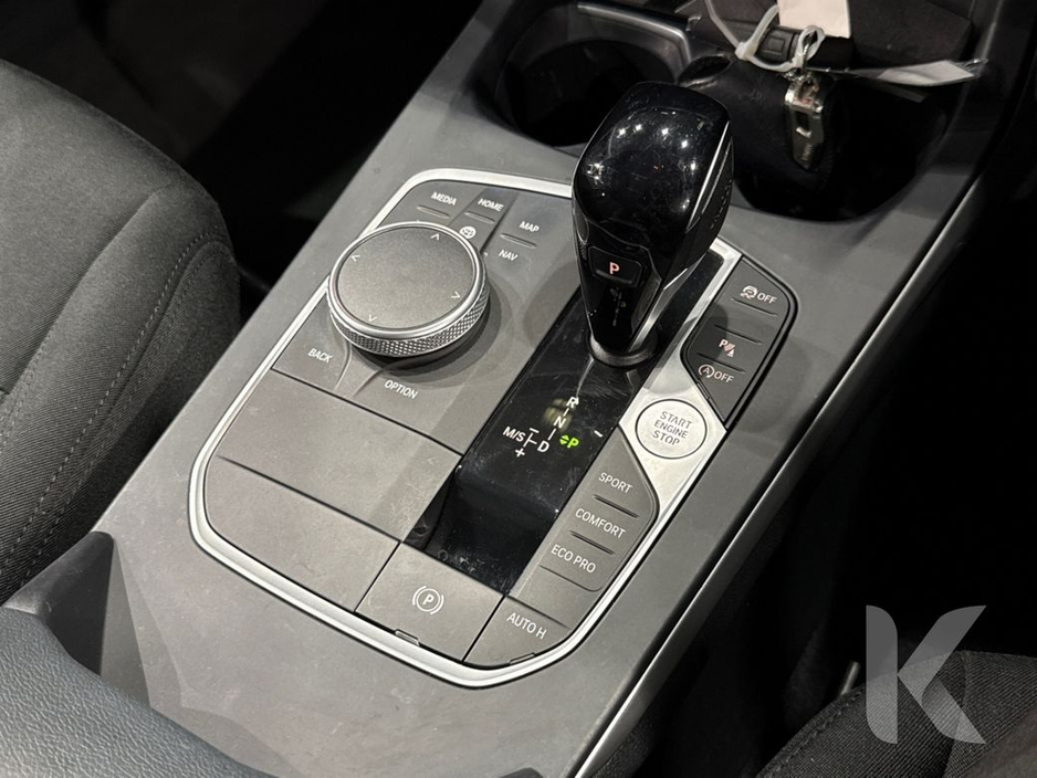 BMW 1 Series 118I 1.5 AUTOMATIC - NEW MODEL - FACTORY ALLOYS - DIGITAL DASH - REAR CAMERA — thumbnail 15