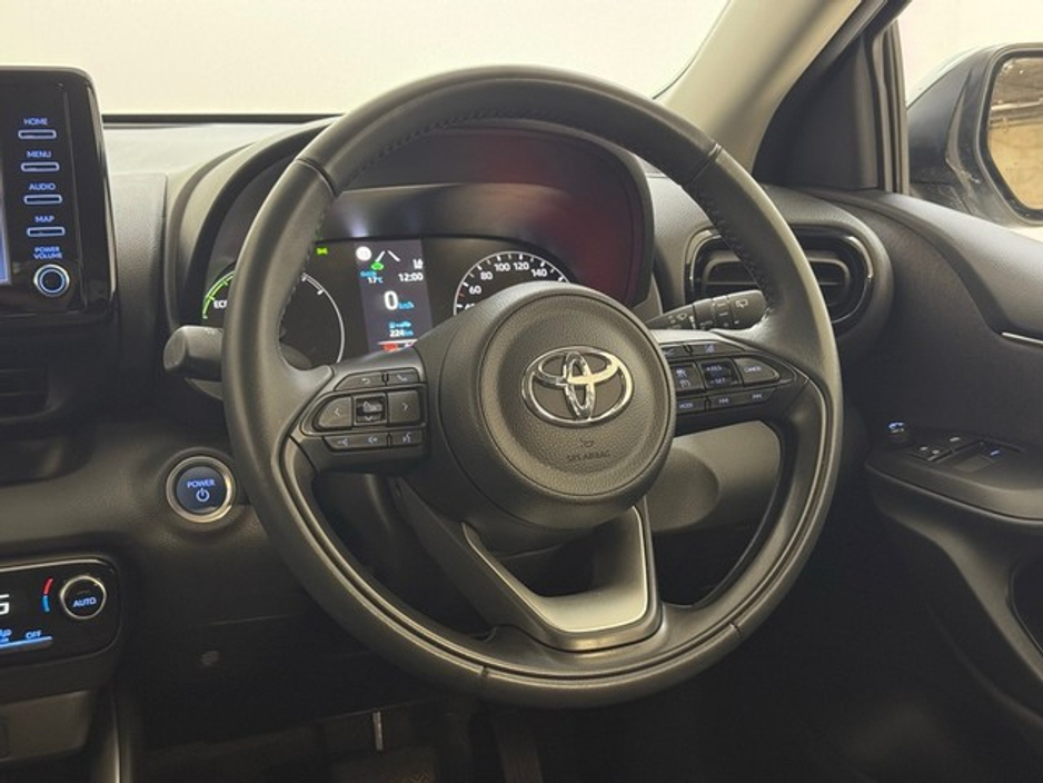 Toyota Yaris Luna Hybrid — thumbnail 9