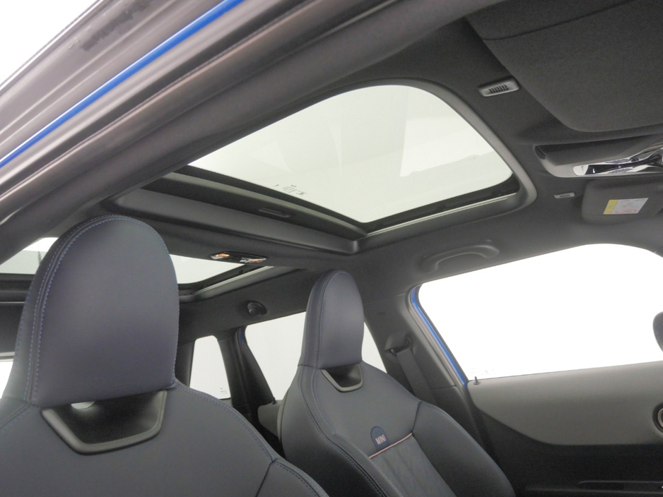 2025 MINI Cooper S 2L Petrol For Sale Images