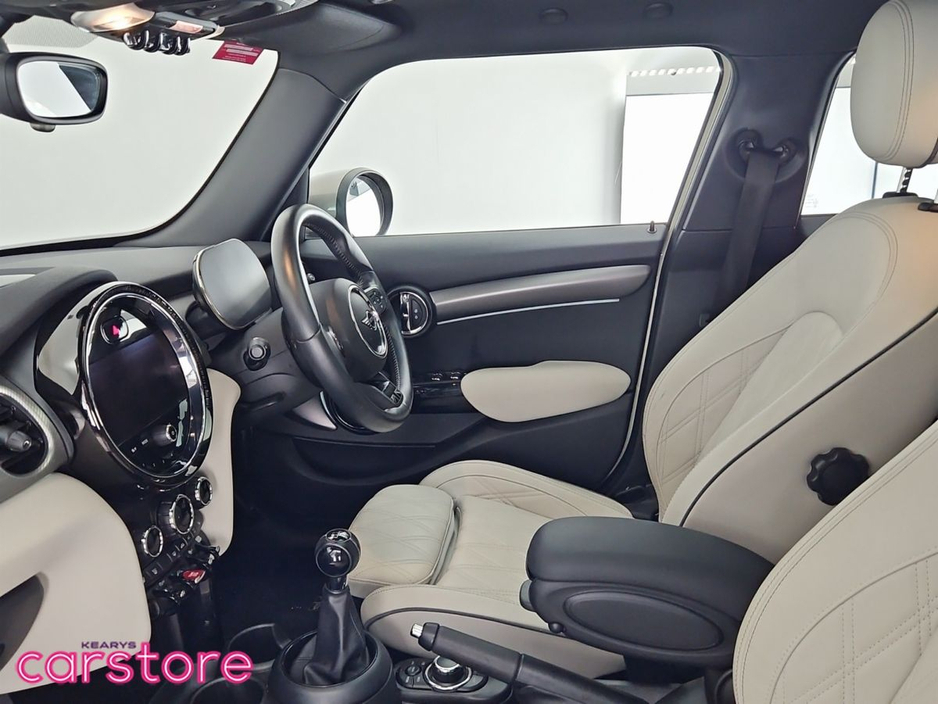 MINI Hatch Cooper Exclusive Pan Roof — thumbnail 12