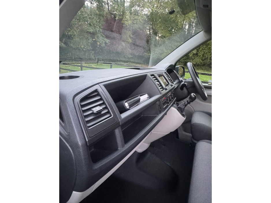 2020 Volkswagen Transporter 2L Diesel For Sale Images