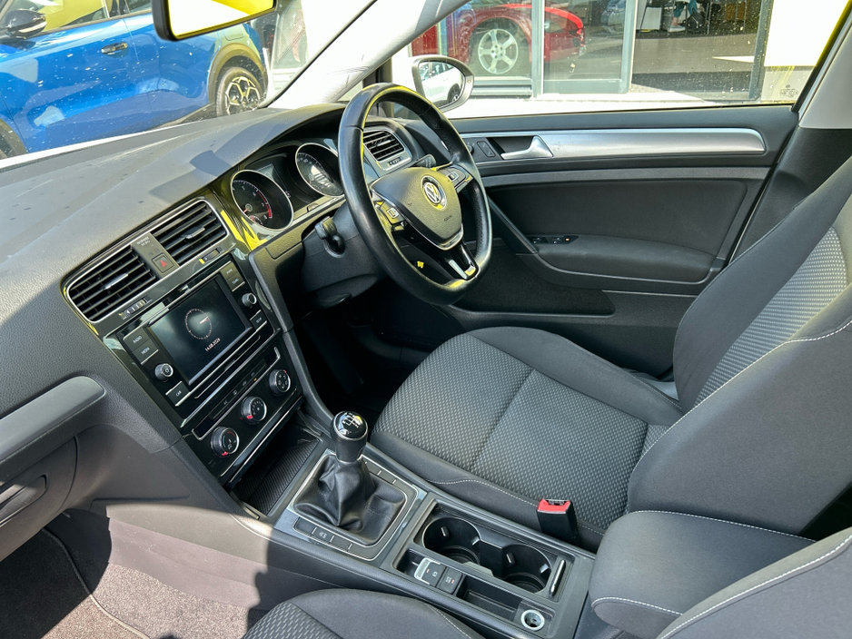 2021 Volkswagen Golf 1L Petrol For Sale Images