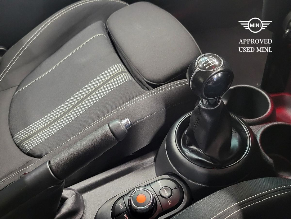 2019 MINI Hatch 2L Petrol For Sale Images