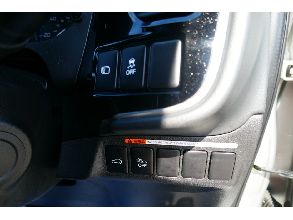 2019 Mitsubishi Outlander 2.4L Petrol Plug-in Hybrid For Sale Images