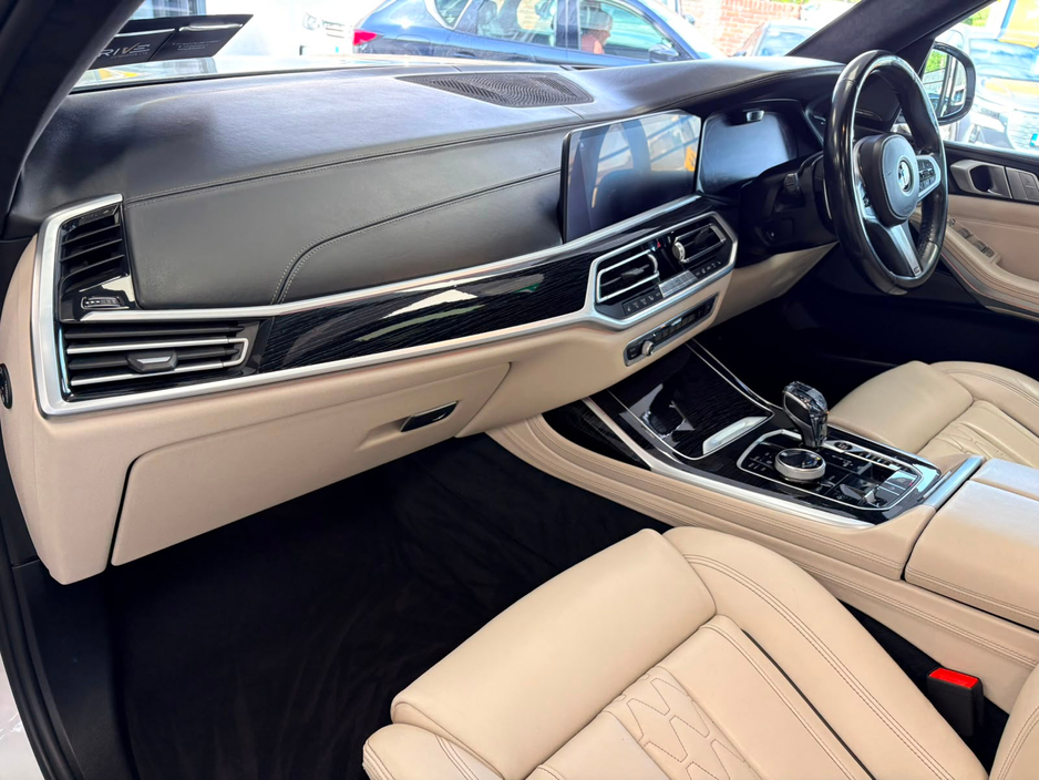 2019 BMW X7 3L Diesel For Sale Images