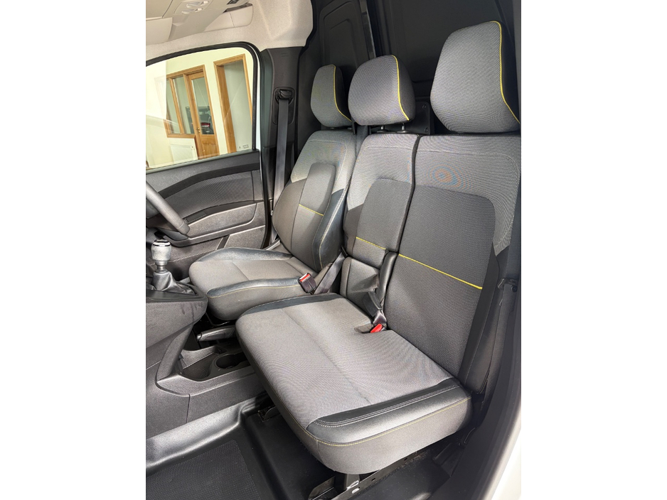 2023 Renault Kangoo 1.5L Diesel For Sale Images