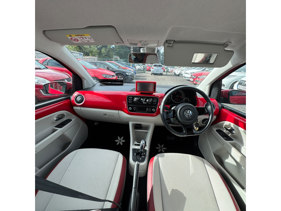 Volkswagen up! — thumbnail 17