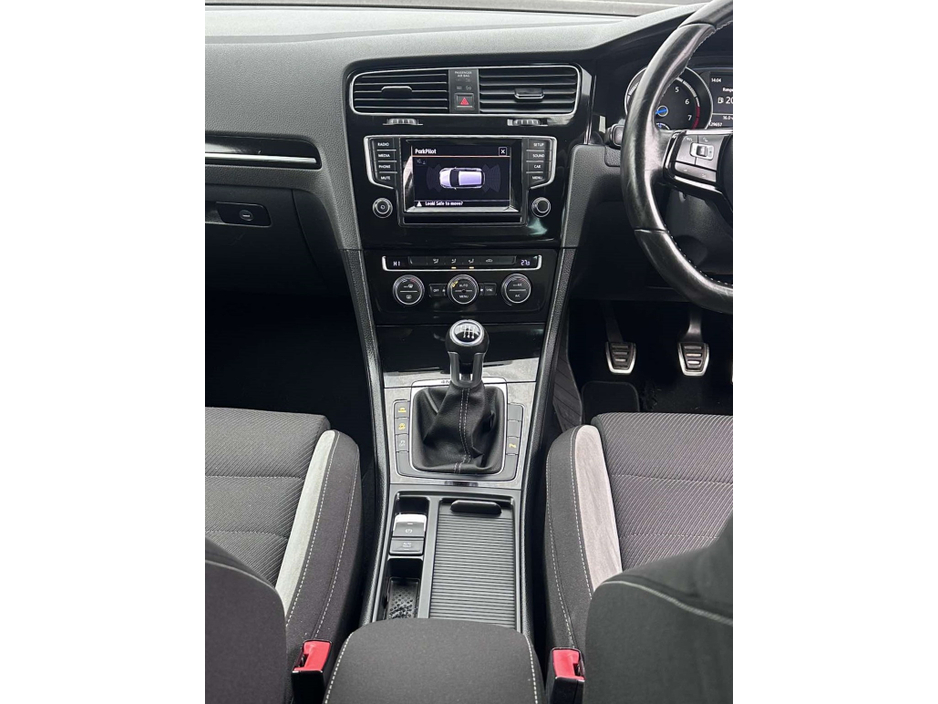 2014 Volkswagen Golf 2L Petrol For Sale Images
