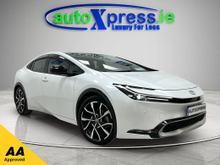 Toyota Prius 2.0 PHEV, Panoramic roof, Ultra Low mileage