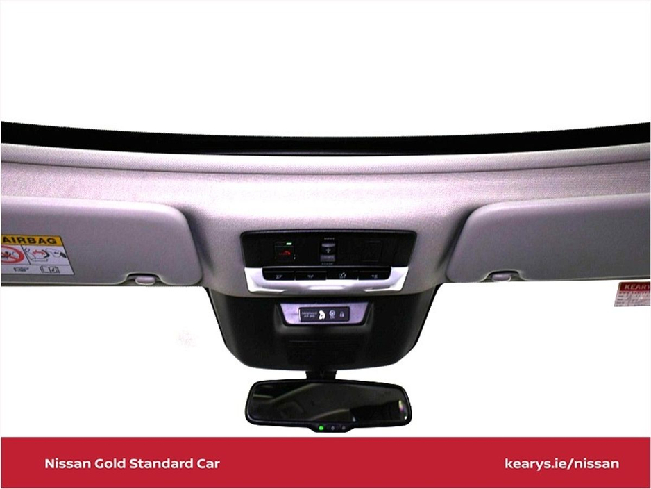 Nissan Qashqai 1.3 PET MILD HYBRID SV PREMIUM - 1 OWNER WITH A FULL SERVICE HISTORY — thumbnail 21