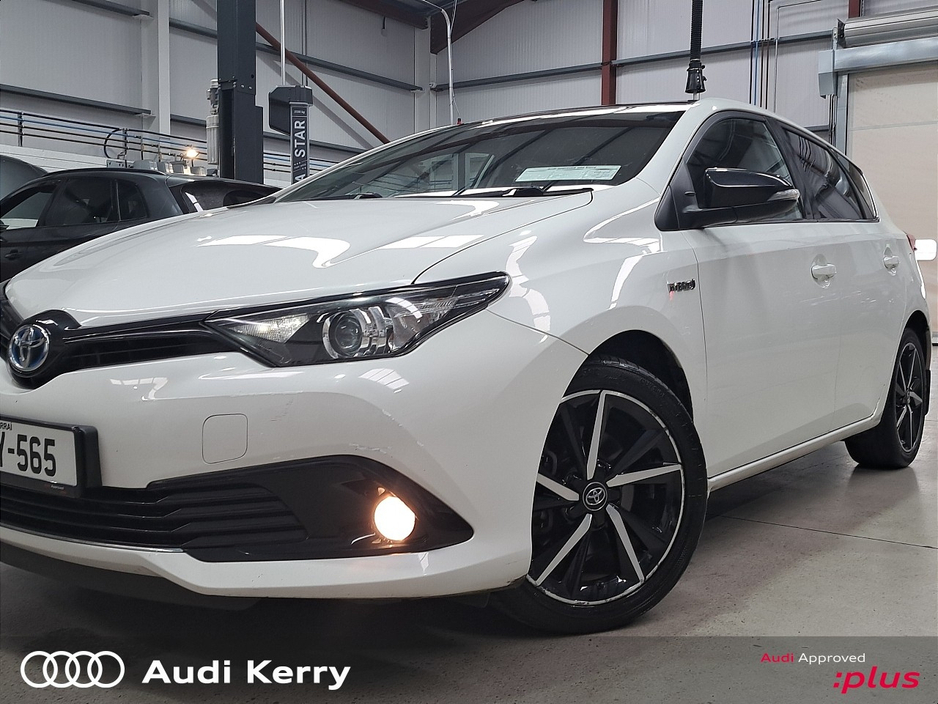 Toyota Auris HYBRID LUNA SPORT 4DR AUTO — thumbnail 26