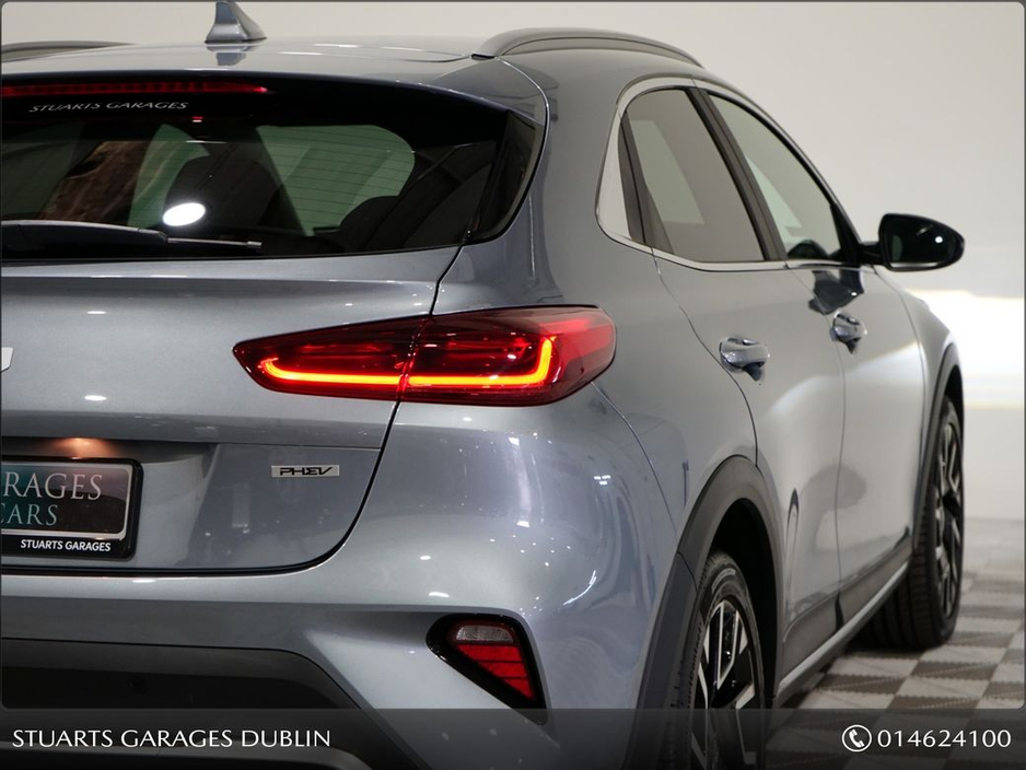 Kia XCeed 1.6 GDi PHEV AUTOMATIC — thumbnail 11