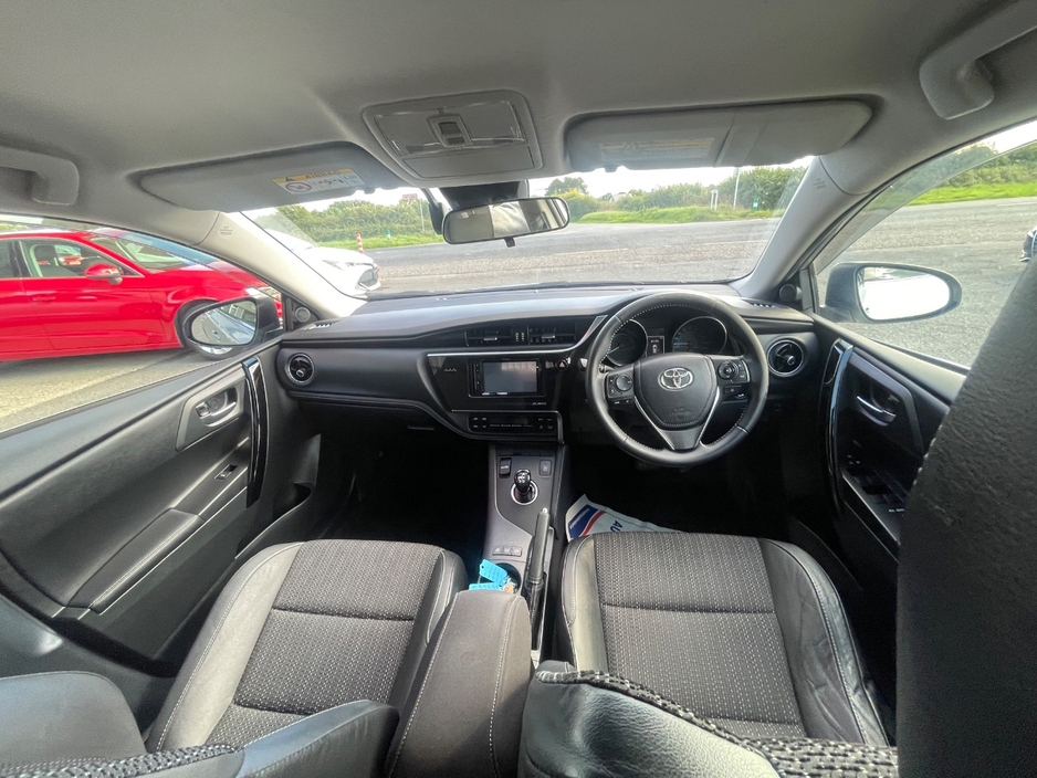 2018 Toyota Auris 1.8L Petrol Hybrid For Sale Images