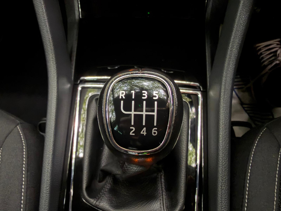 2022 Skoda Karoq 2L Diesel For Sale Images