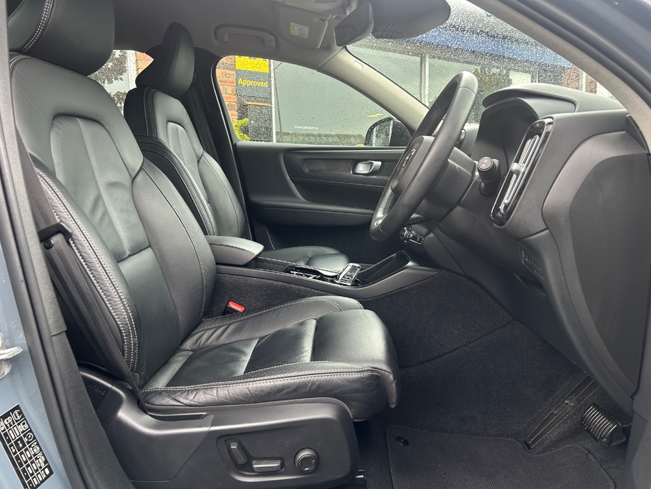 2023 Volvo XC40 1.5L Petrol Plug-in Hybrid For Sale Images