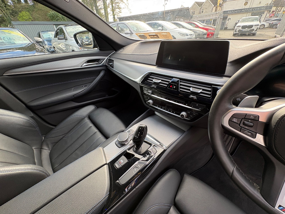 2019 BMW 5 Series 2L Petrol Plug-in Hybrid For Sale Images