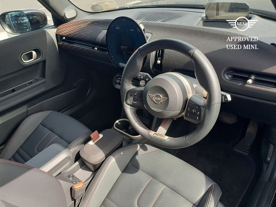 2024 MINI Hatch 2L Petrol For Sale Images