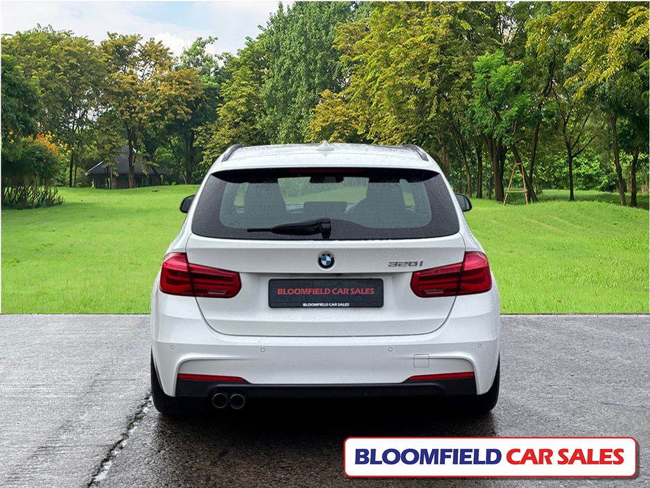 BMW 3 Series 320i MSPORT , AUTO // PRISTINE — thumbnail 6