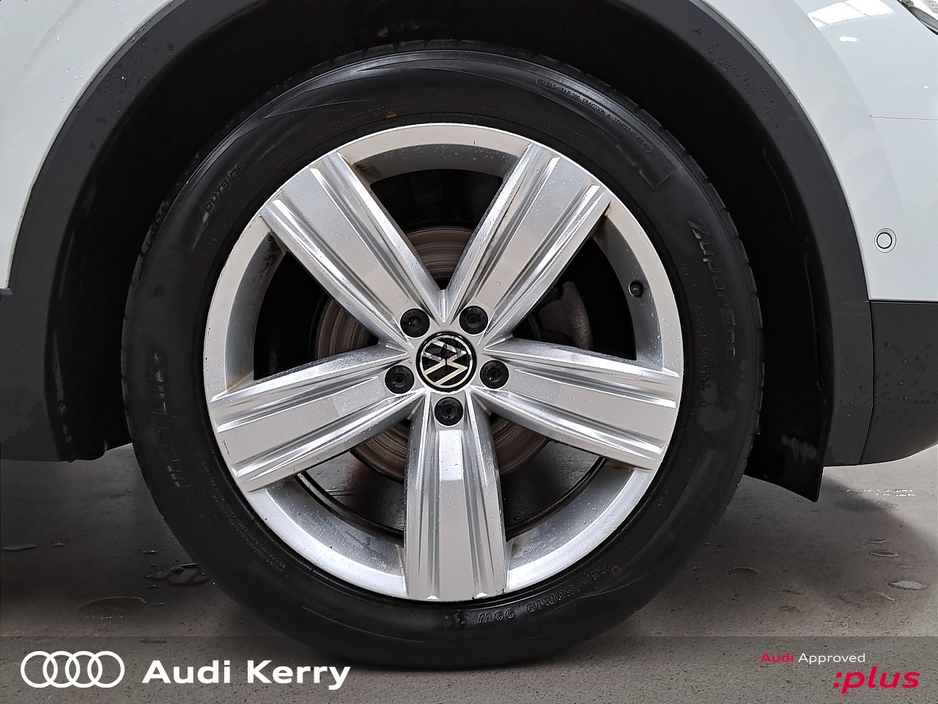 Volkswagen Tiguan 2.0TDI 150BHP ELEGANCE — thumbnail 9