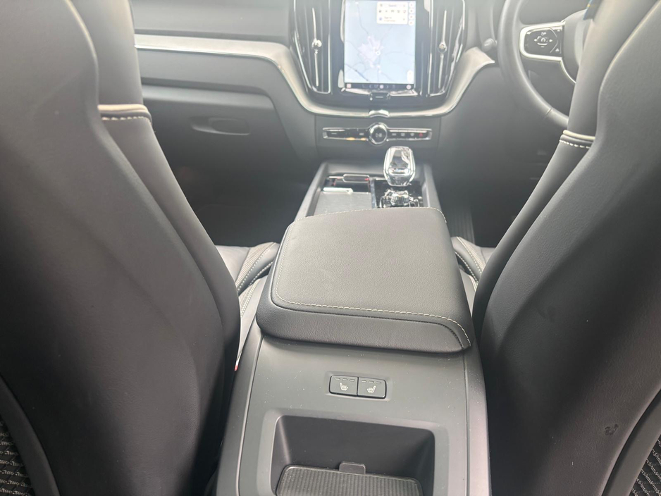 2025 Volvo XC60 2L Petrol Plug-in Hybrid For Sale Images