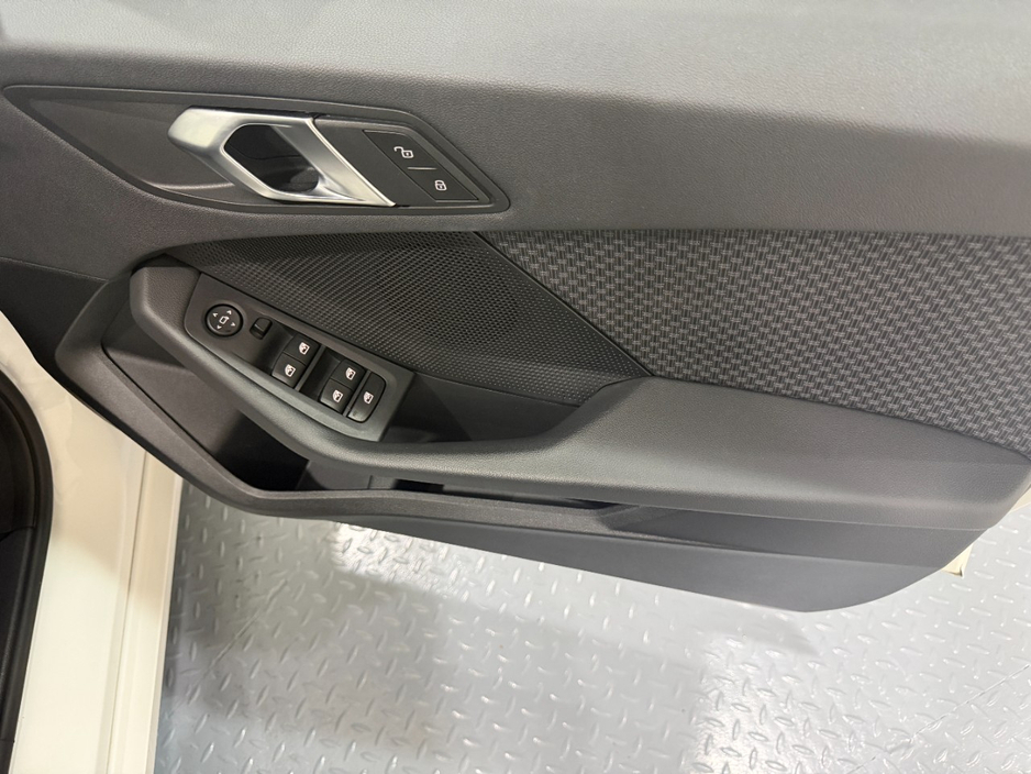2022 BMW 1 Series 1.5L Diesel For Sale Images