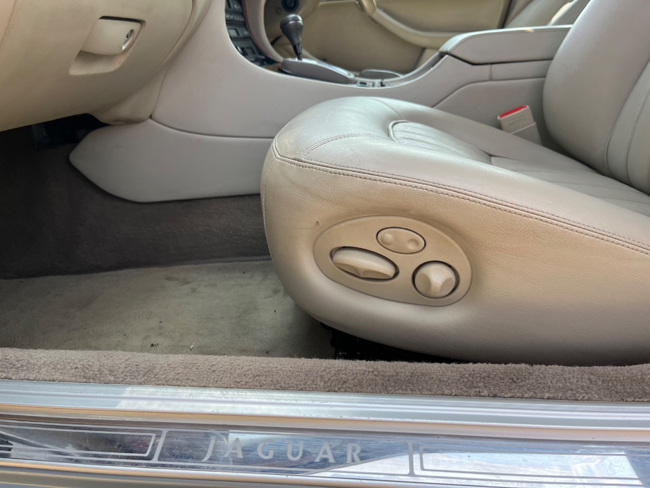 1996 Jaguar Sovereign 4.1L Petrol For Sale Images
