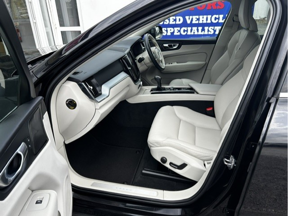 2019 Volvo XC60 2L Diesel For Sale Images