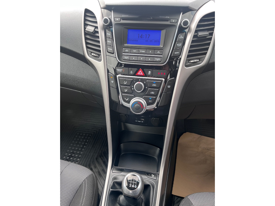 2015 Hyundai i30 1.6L Diesel For Sale Images
