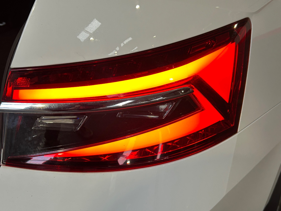 2021 Skoda Superb 2L Diesel For Sale Images
