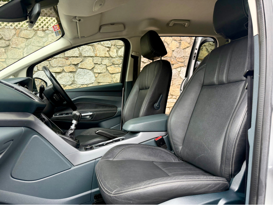 Ford C-Max C MAX!!7 SEATER!!ONLY 64K MLS!! — thumbnail 24