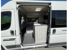 2017 Peugeot Boxer 2.0L Diesel For Sale Images