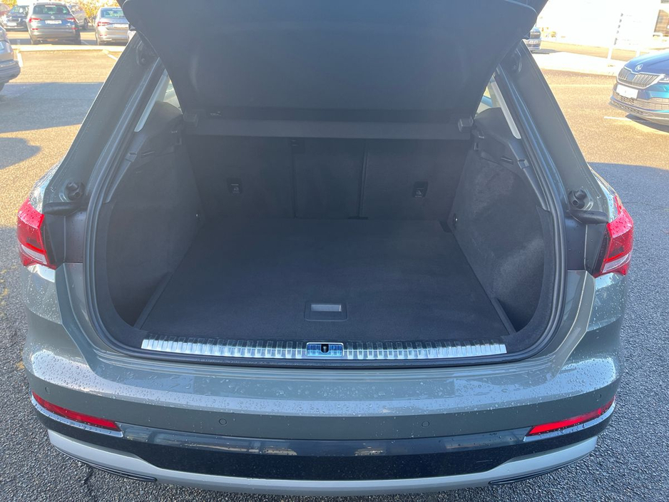 2022 Audi Q3 2L Diesel For Sale Images