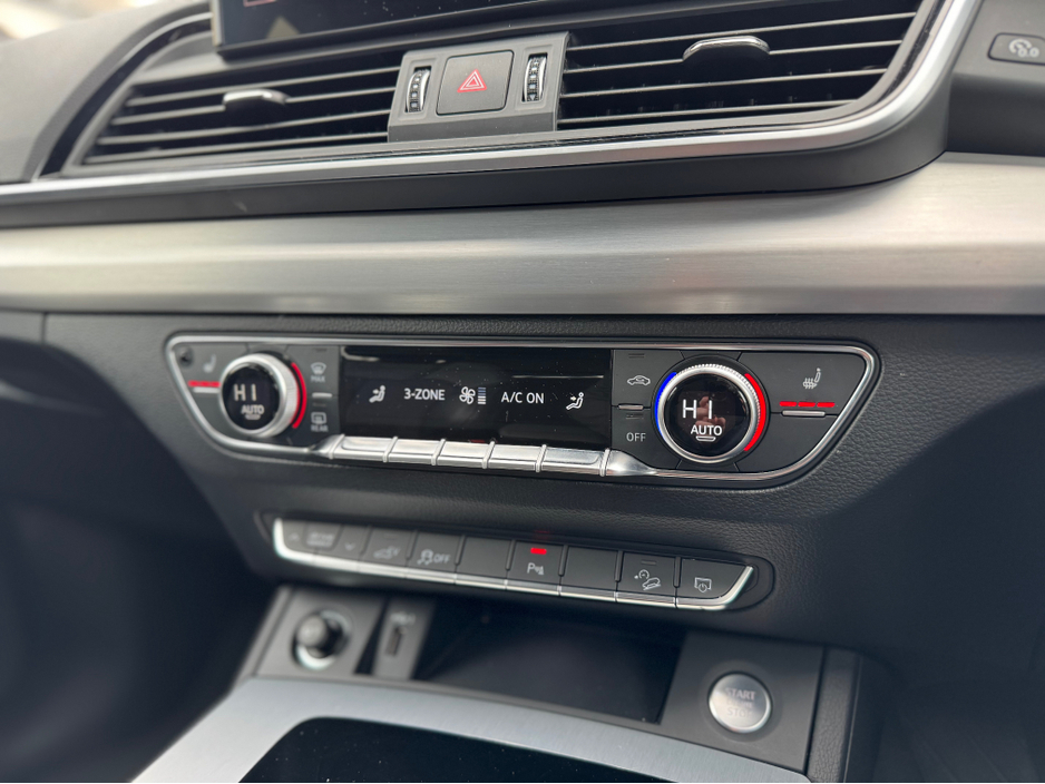 2023 Audi Q5 2.0L Petrol Plug-in Hybrid For Sale Images