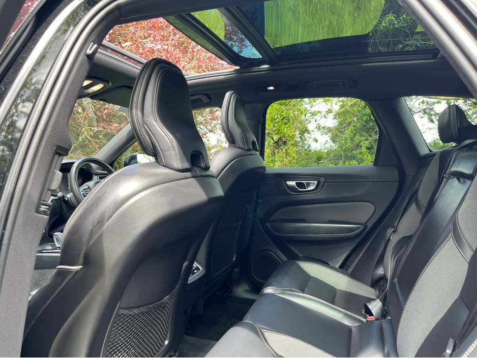 2022 Volvo XC60 2L Diesel For Sale Images