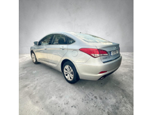 2012 Hyundai i40 1.7L Diesel For Sale Images