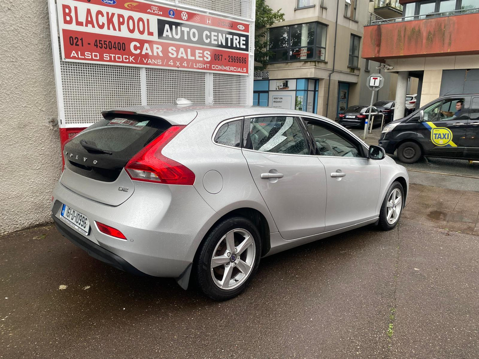 2016 Volvo V40 2L Diesel For Sale Images