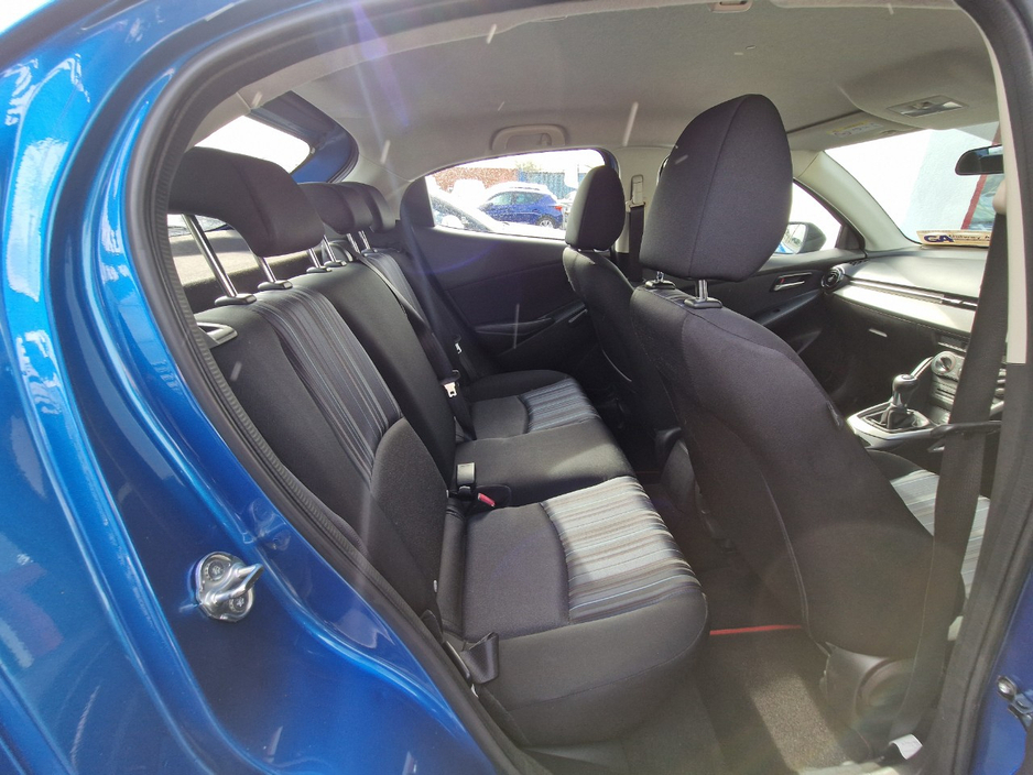 Mazda Mazda2 1.5 PETROL **LOW MILAGE, PARKING SENSORS** — thumbnail 27