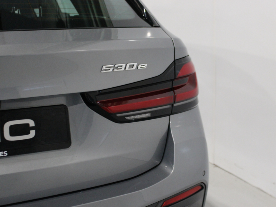 2022 BMW 5 Series 2L Hybrid For Sale Images